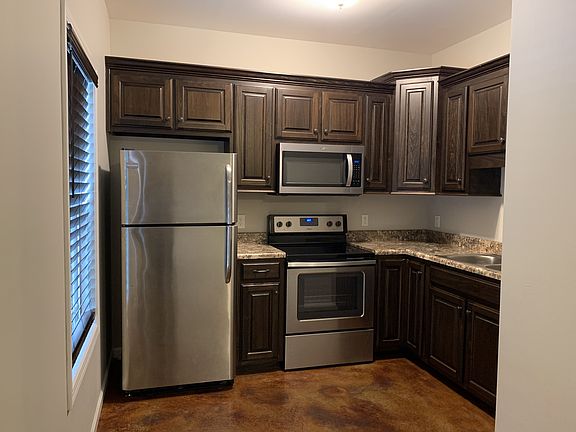 5th image of 130 E Cedar St Unit F