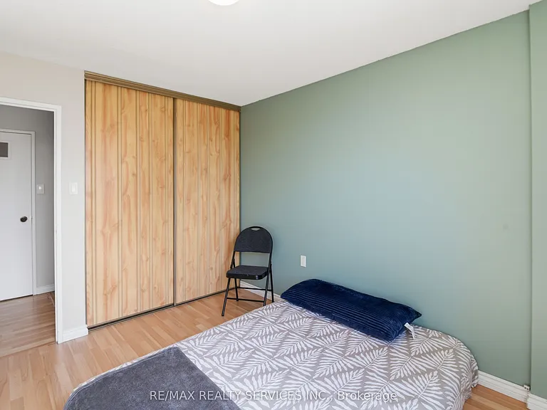 18 Knightsbridge Rd #304 — Photo 24