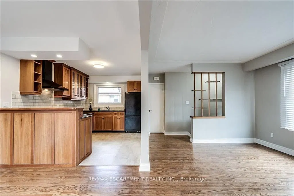 3 bed, $2,350 — Photo 4