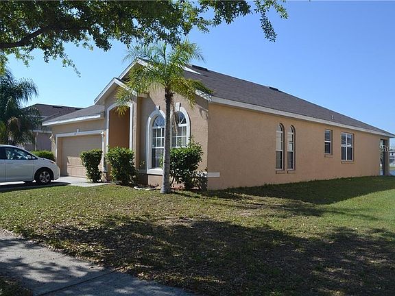 3rd image of 617 Lake Biscayne Way