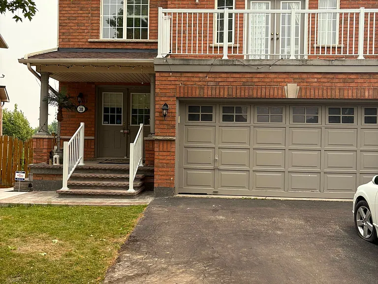 38 Dells Cres #BASEMENT — Photo 1