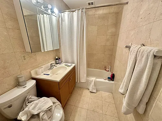 Rented by J PRESTON AND ASSOCIATES INC | media 14