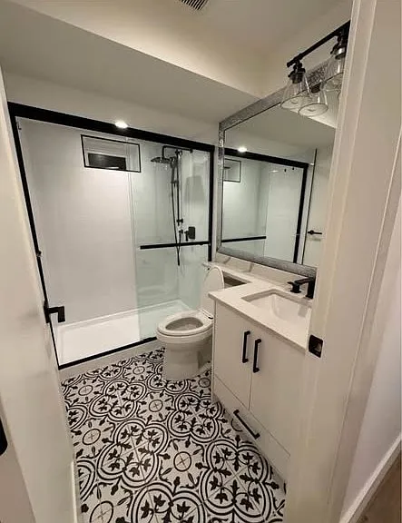 7 Howard Ave N #11 — Photo 16