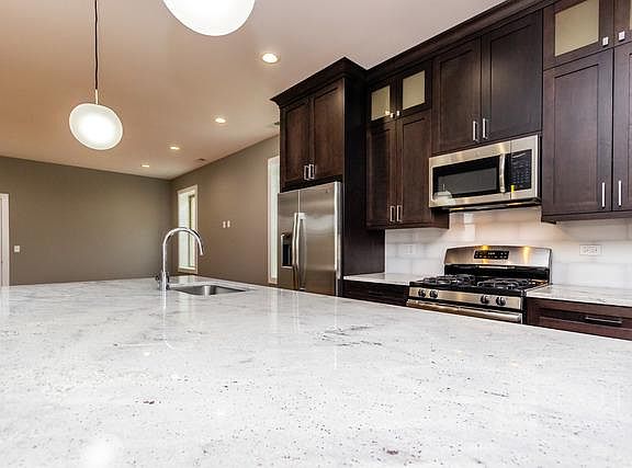 3rd image of 3459 W Belmont Ave #3F