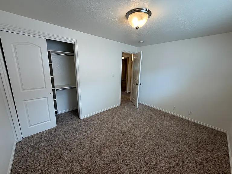 1633 S 740th St E #1633 — Photo 8