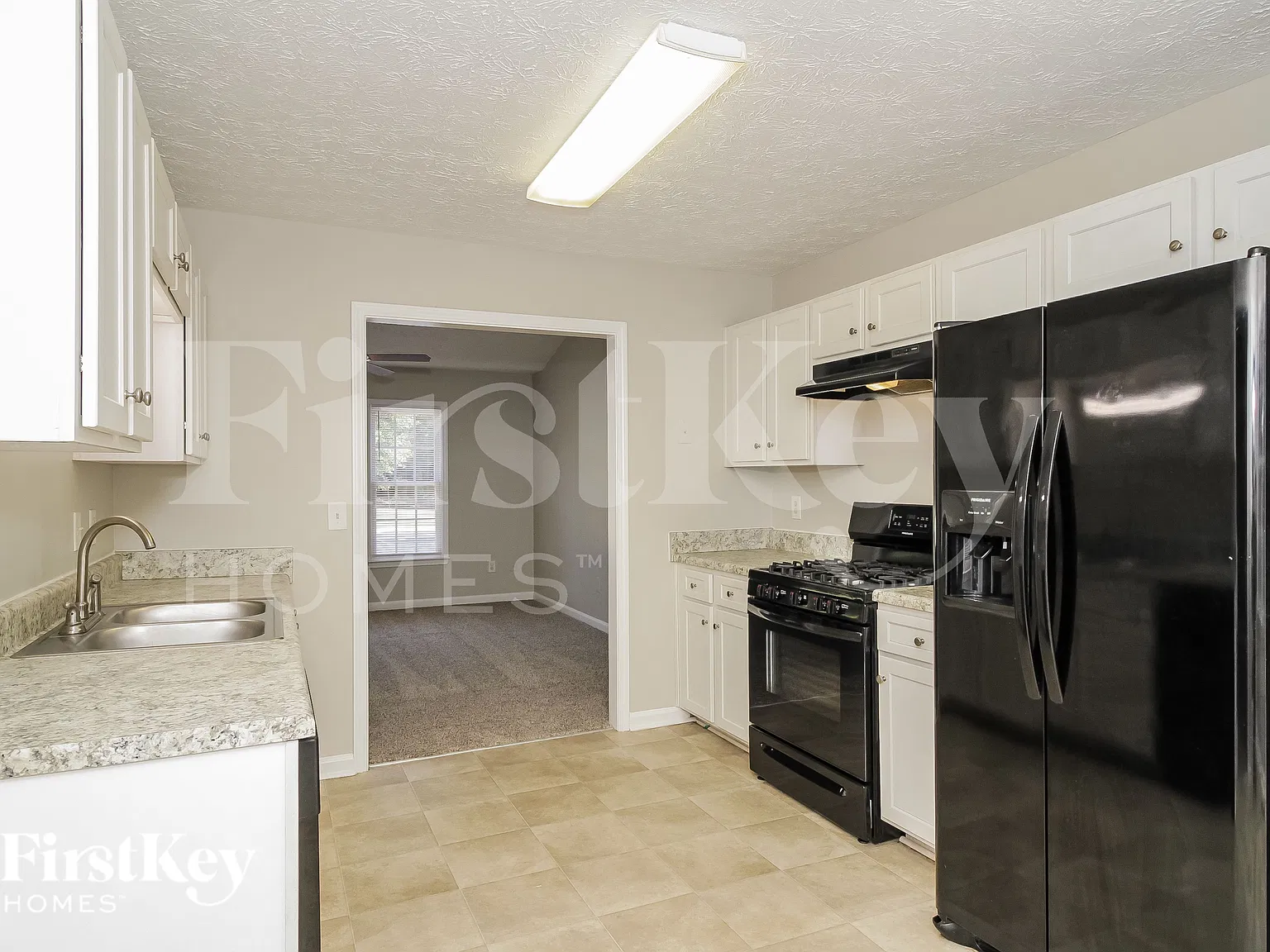 3 bed, 2.0 bath, 1333 sqft, $1,955 — Photo 4
