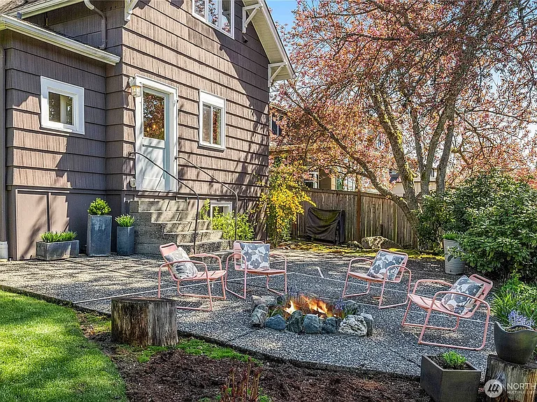 137 Xx 90th Ave — Photo 3
