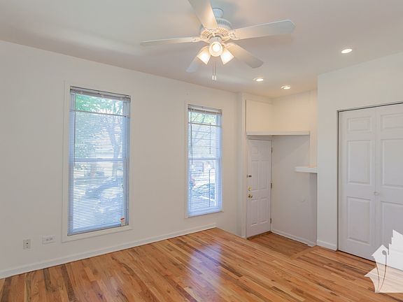 3rd image of 1433 W Oakdale Ave #1