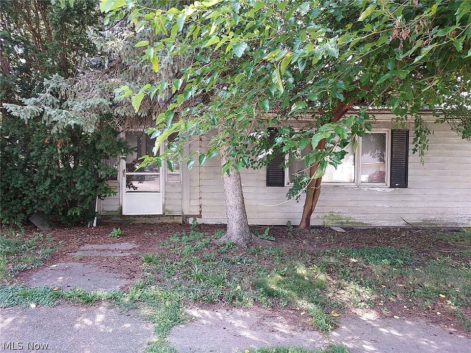 1st image of 210 Union Ave