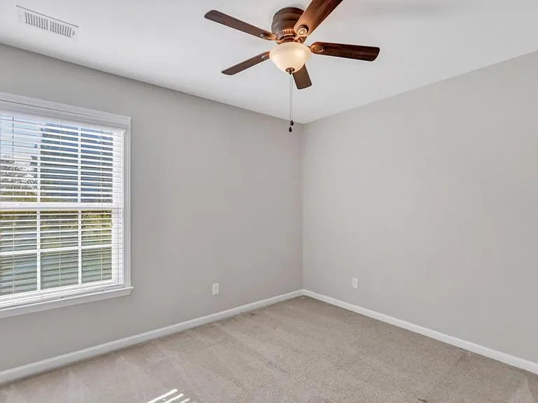 205 Ventura Pl — Photo 9