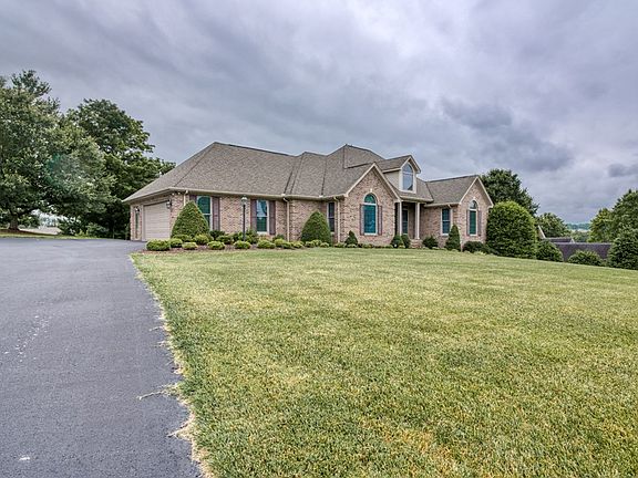 2nd image of 21433 Sheffield Ct