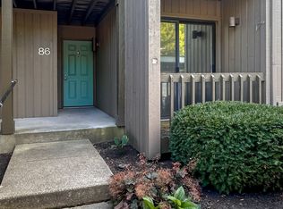 86 Lookout Ridge Dr, Columbus, IN 47201