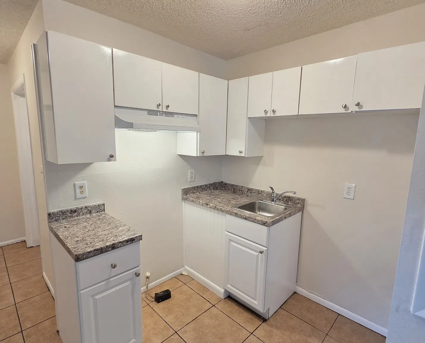 2 bed, 600 sqft, $1,195 — Photo 3