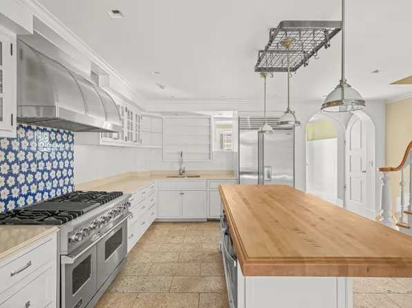 522 East 89th Street image 11 of 41