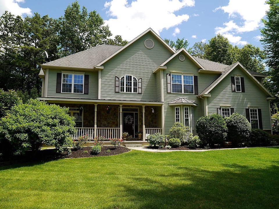 1st image of 8 Harvest Ln