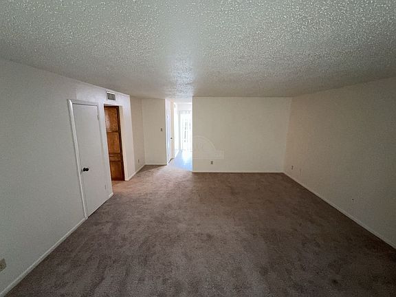 3rd image of 2204 Hunt Dr APT A