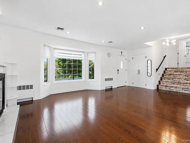 38 Birchwood Park Dr — Photo 4