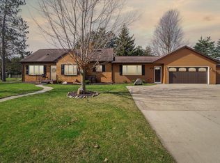 621 Lyons Rd, Portland, MI 48875