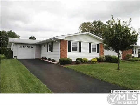 123 Clay Cir photo 1