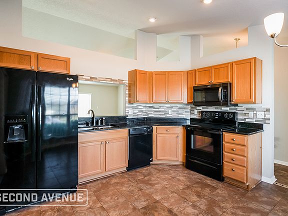 5th image of 111 Highland Meadows Pl