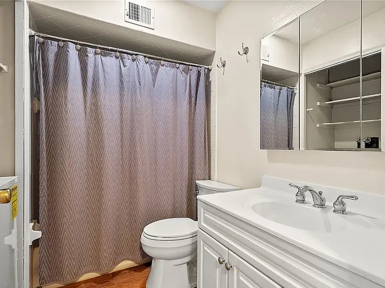 635 Robinwood Dr #A — Photo 7