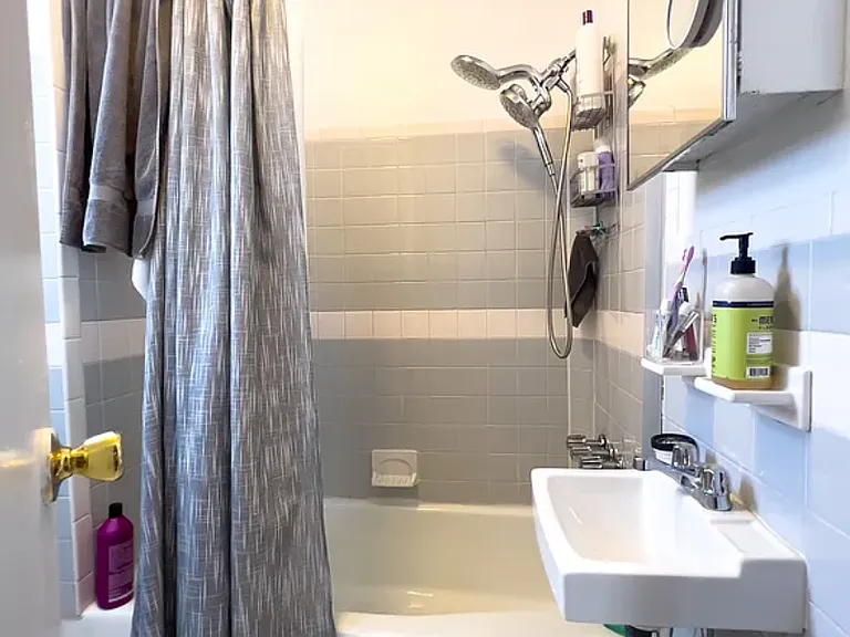 98 Thompson St #37 — Photo 5
