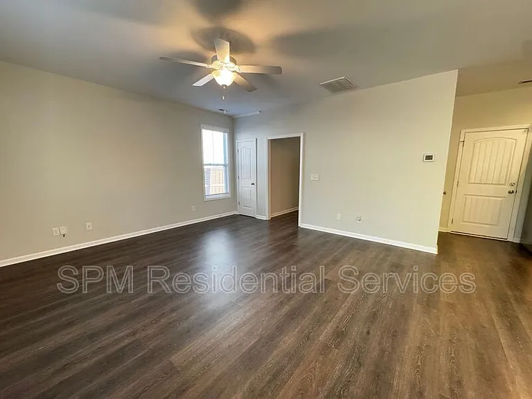 9393 Cassadine Ct NE — Photo 8