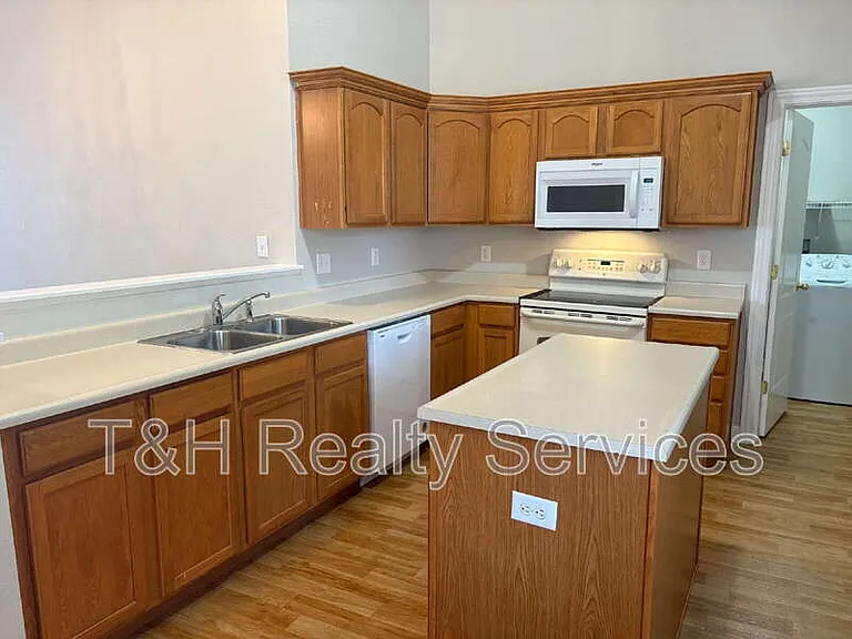 5935 Monticello Square Ln — Photo 9