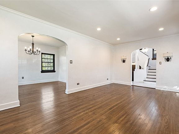 4th image of 1516 Riverside Rd