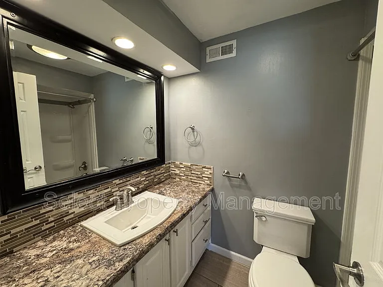 7021 Omaha Ct — Photo 12