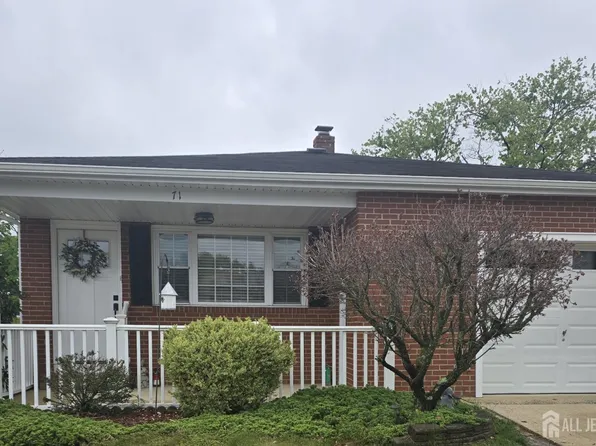71 Bimini Dr, Toms River, NJ 08757