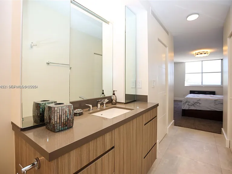 300 Bayview Dr #216 — Photo 19