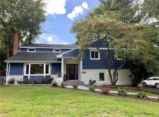 857 Mountain Rd, West Hartford, CT 06117