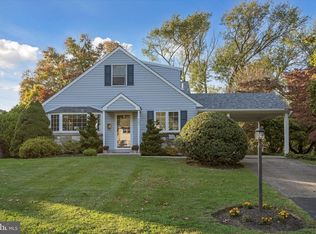 303 Preston Rd, Flourtown, PA 19031