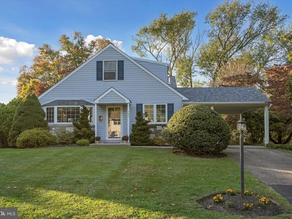 303 Preston Rd, Flourtown, PA 19031