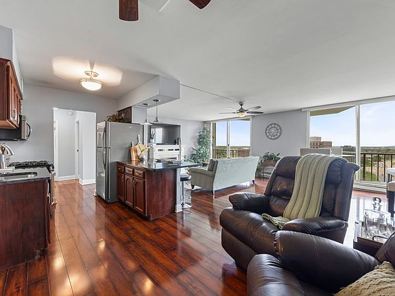 3rd image of 40 N Tower Rd APT 14L