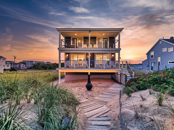 148 N End Blvd, Salisbury, MA 01952