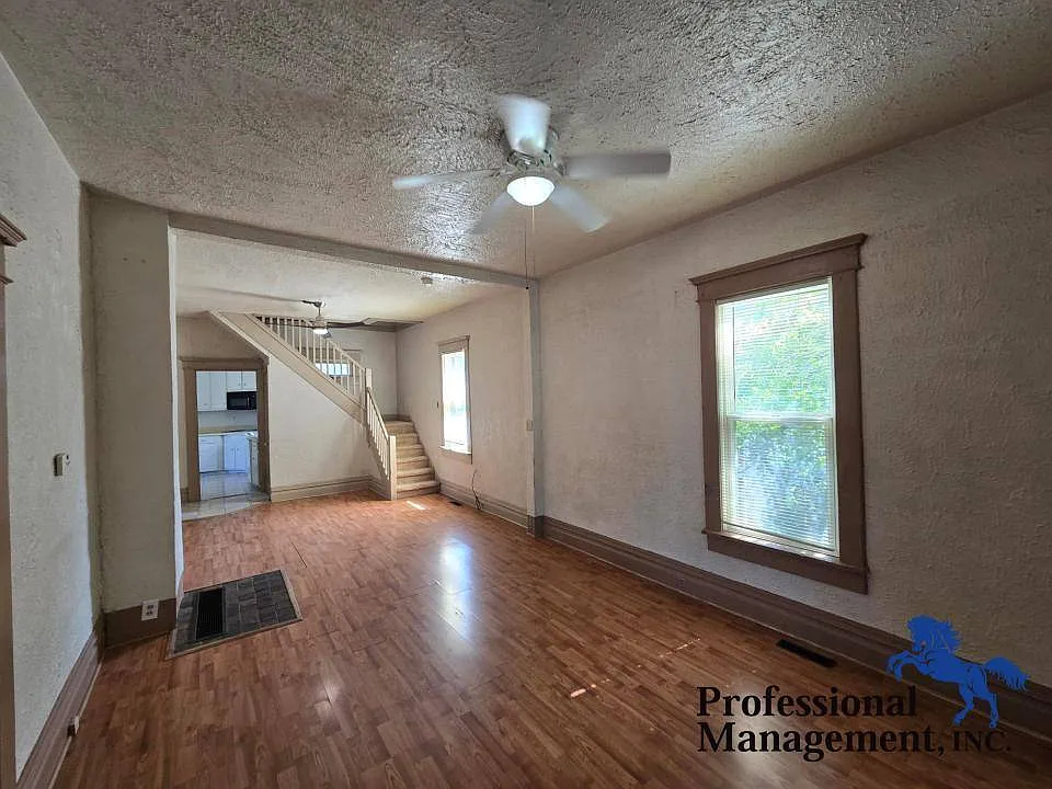 711 N 24th St in Billings, MT 59101 — Photo 3