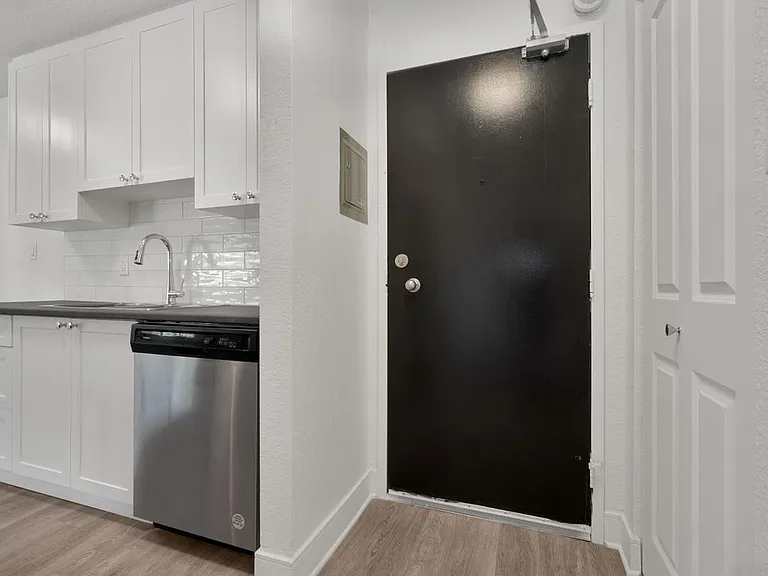 645 Townsite Rd — Photo 17