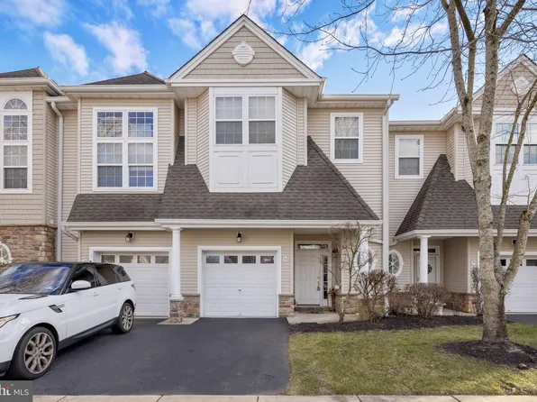 53 Ocean Breeze Ct, Manahawkin, NJ 08050
