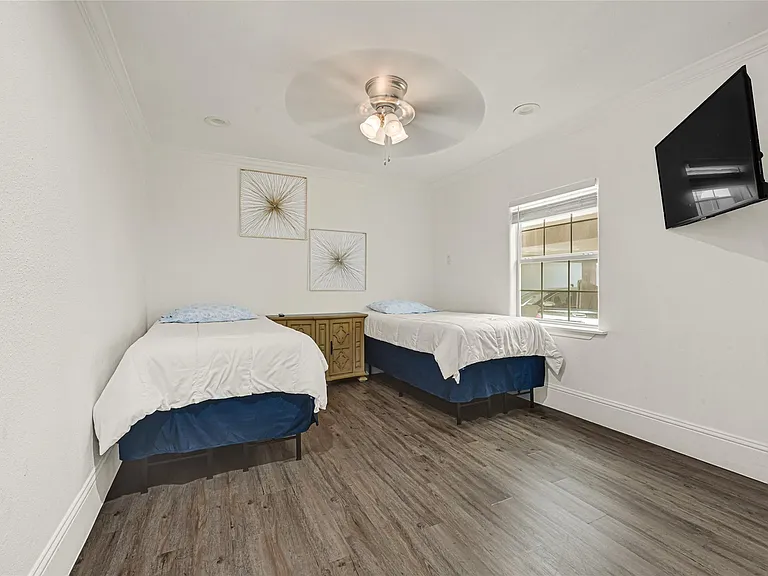 2809 Tooke St #B — Photo 7