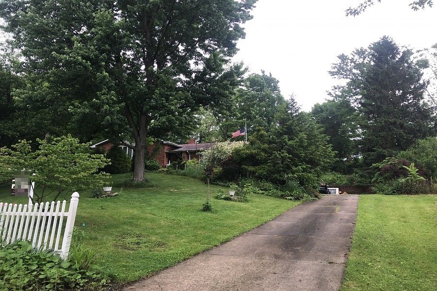 2nd image of 105 Lightholder Dr