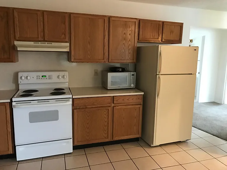 480 W Carter St — Photo 4