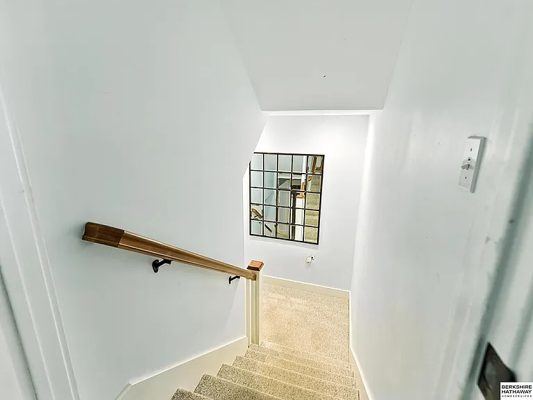 510 S 89th St — Photo 35