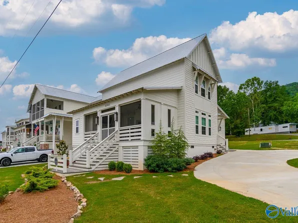 3147 Hardin Rd, Guntersville, AL 35976
