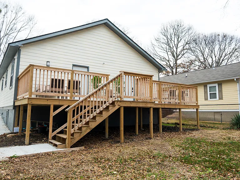 245 Miller Reed Ave SE — Photo 4