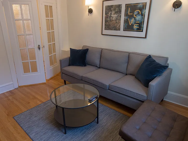 856 Bronson Ave — Photo 53
