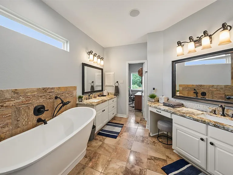 127 W Palm Blvd — Photo 21