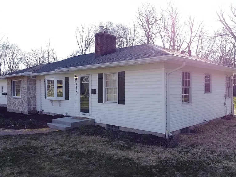 4823 Glenmina Dr — Photo 22