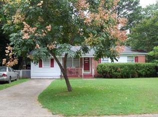 210 Meadow Dr, Warner Robins, GA 31093